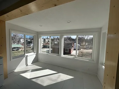 534 W 6th St #1 — Photo 6