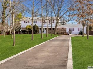93 Benson Ave, Sayville, NY 11782