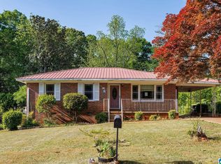 1121 Cook Dr, Sylacauga, AL 35150