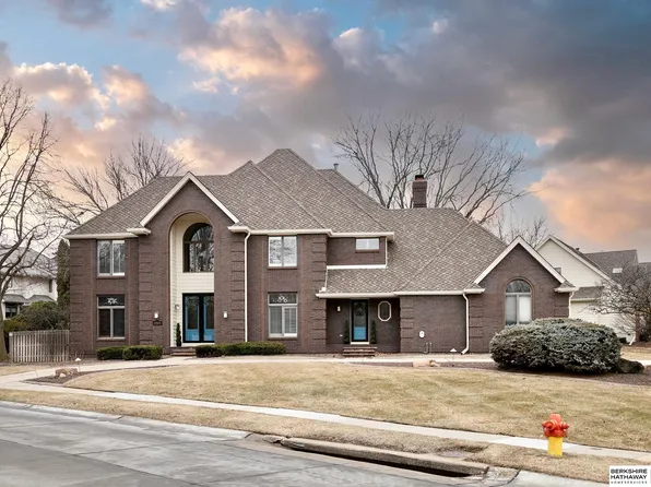 13505 Parker St, Omaha, NE 68154