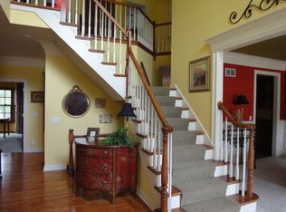 26W247 Enders Ln, Winfield, IL 60190