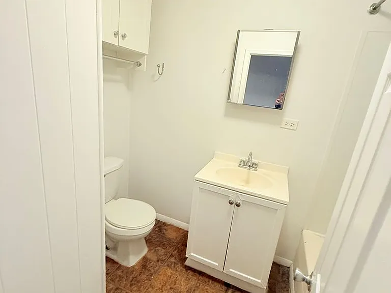 7 W 24th St #1 — Photo 2
