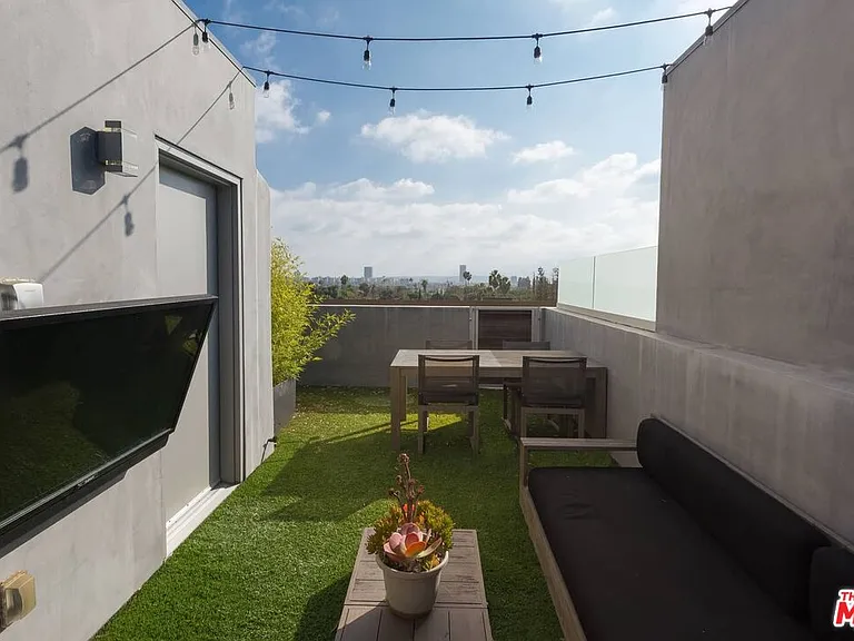 1040 N Spaulding Ave #3 — Photo 18