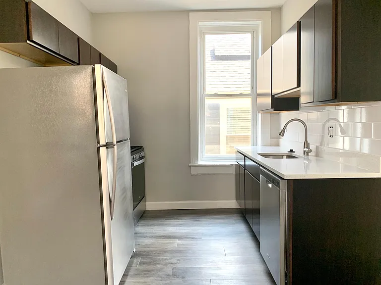 1019 W Cullerton St #2R — Photo 3