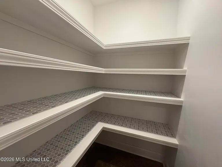 102 Rotherfield Pl — Photo 10