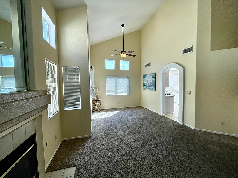 250 Camelback Ridge Ave — Photo 8