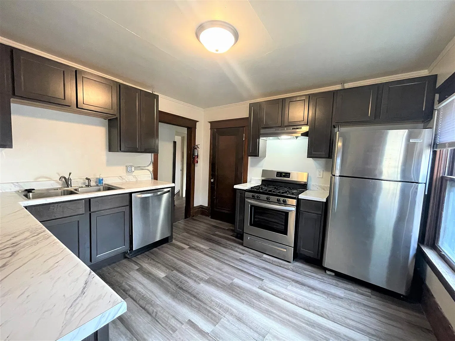 2 bed, $1,875 — Photo 4