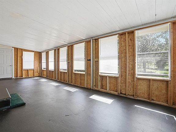 5th image of 16040 SE 95th Ct