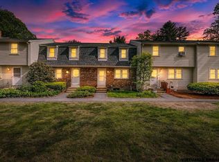 20 Olde Country Village Rd #20, Londonderry, NH 03053