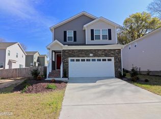 465 W Connecticut Ave, Southern Pines, NC 28387