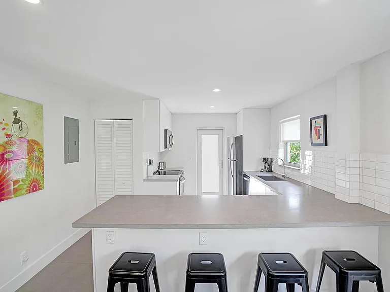625 NE 13th Ave #2 — Photo 13