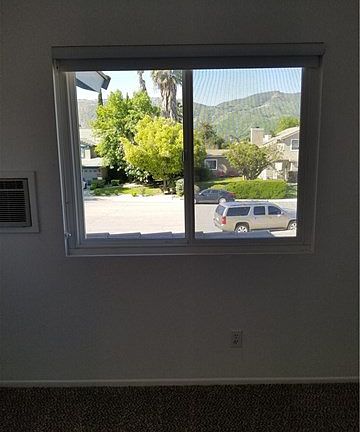 4th image of 15078 Laurel Ln
