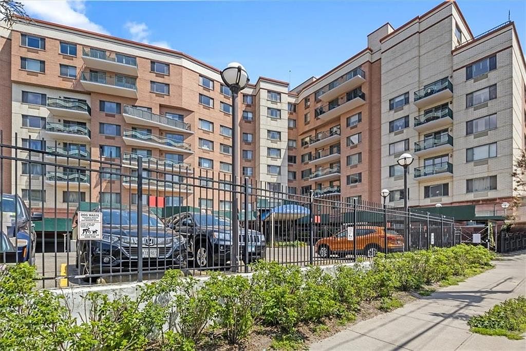 136 Beach 117th St APT 305, Rockaway Park, NY 11694 Zillow