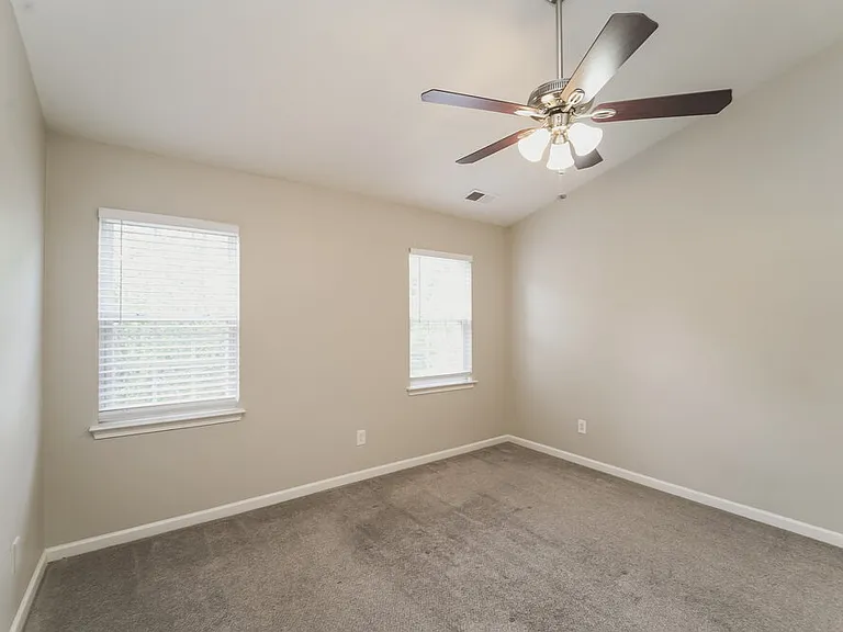 316 Wrayhill Dr — Photo 9
