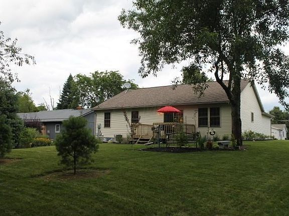 2nd image of 1501 Apple Valley Dr