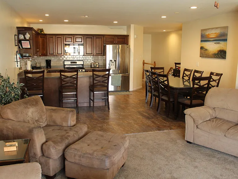 410 E 24th Ave #100 — Photo 2