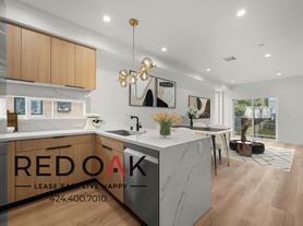 2001 N Vista Del Mar Ave