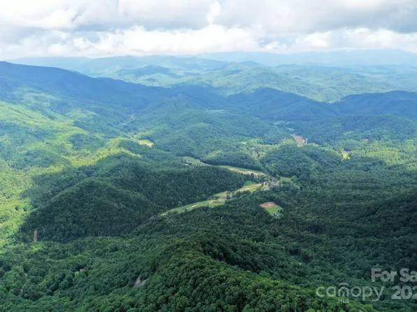 999 Shumont Rd, Black Mountain, NC 28711