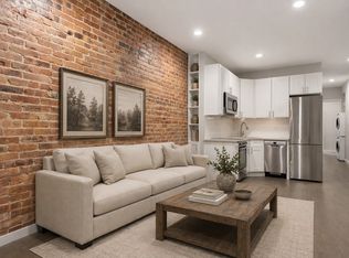 452 Amsterdam Ave #4R, New York, NY 10024