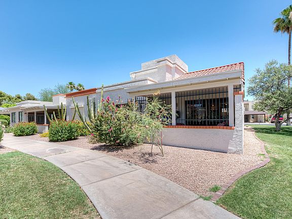 Exterior View   Walking Path