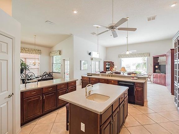 3rd image of 4948 Long Meadow Dr