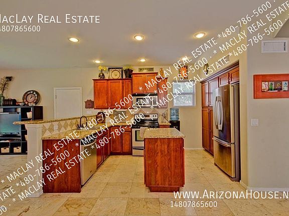 4th image of 1392 S Heron Ln