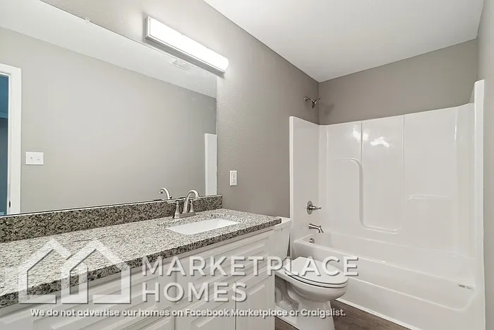 2102 Moss St — Photo 18