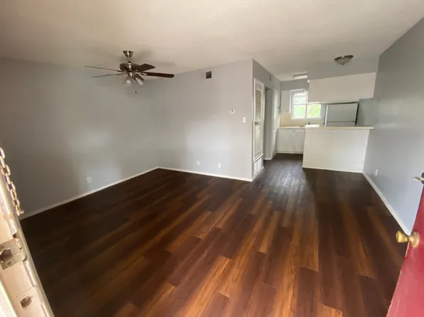 Redwood North Your Midtown Hideout Near(ish) UT but NEXT to the triangle, 5101 Evans Ave, Austin, TX 78751