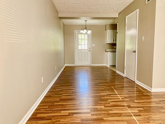 3rd image of 1666 Foxhaven Dr