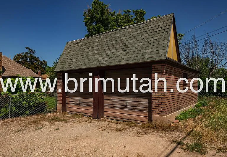 753 E Princeton Ave — Photo 15