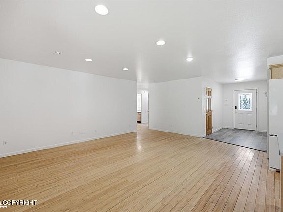 5th image of 502 Rangeview Ave