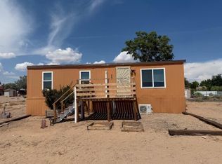 842 Angel Rd, Corrales, NM 87048