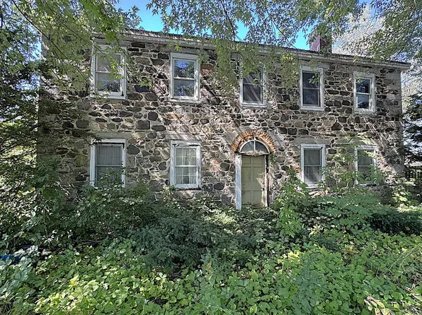 748 South Main Street, Alburgh, VT 05440