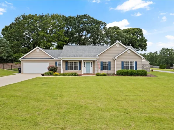 145 Brook Meadow Ln, Liberty, SC 29657