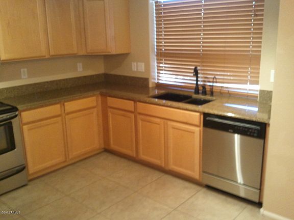 4th image of 40783 W Thornberry Ln