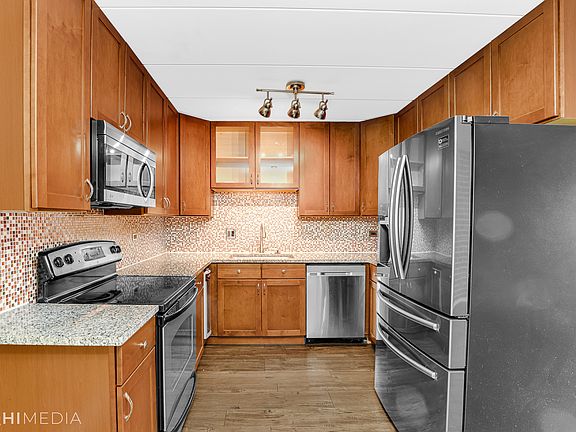5th image of 3012 171st St #Tb