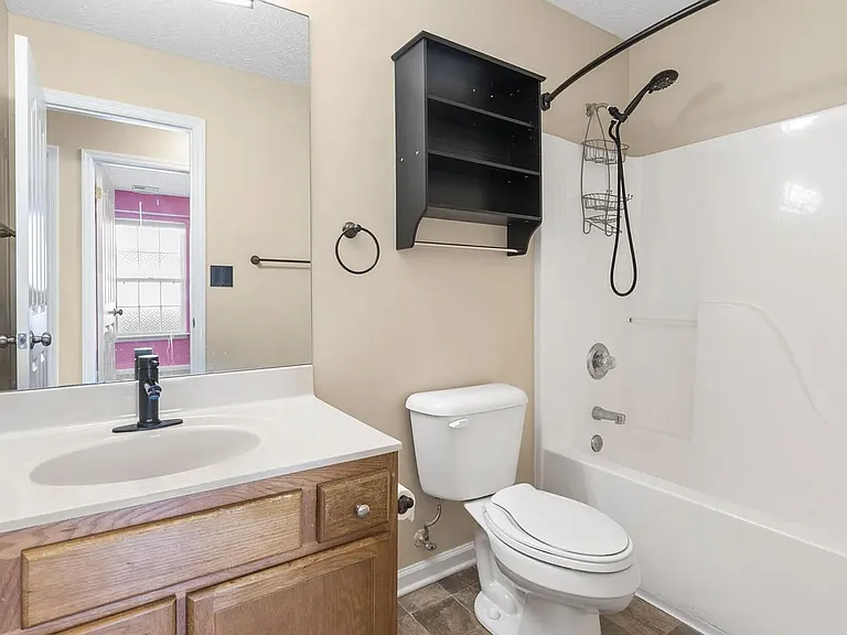 141 Clover Valley Dr — Photo 12