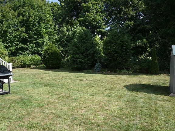 3rd image of 31 West St