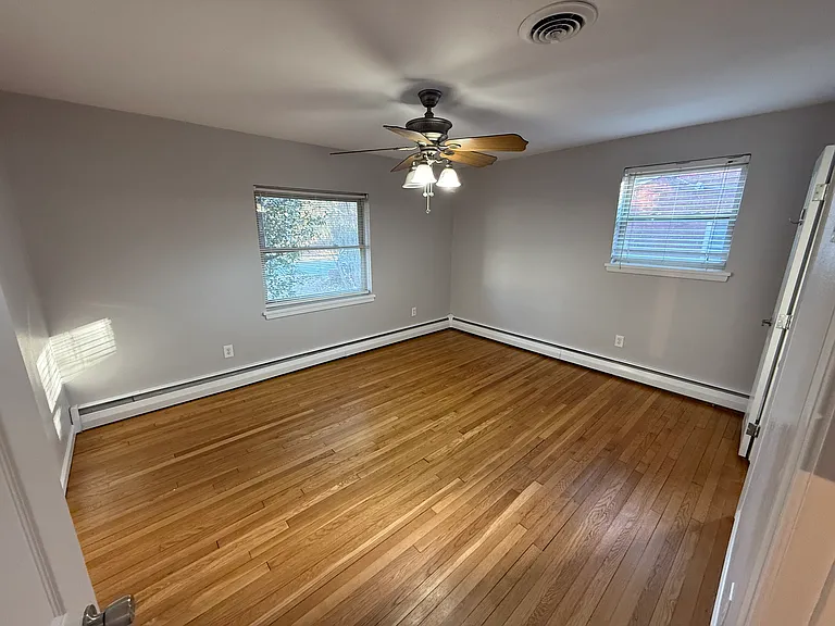 205 E McGinnis Cir — Photo 10
