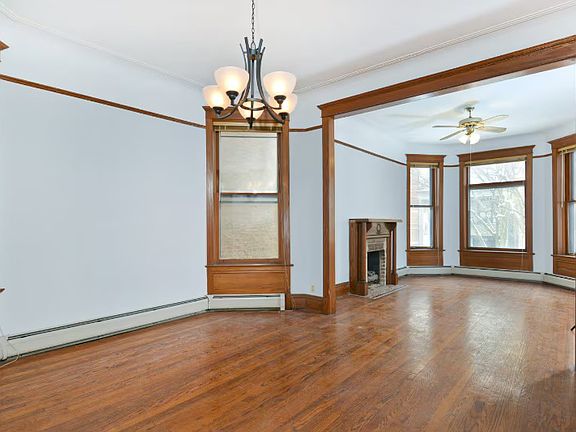 2nd image of 3231 N Seminary Ave #3
