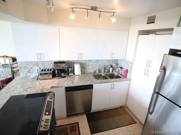 900 Bay Dr APT 221, Miami Beach, FL 33141