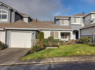 9823 NW Silver Ridge Loop, Portland, OR 97229