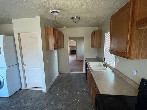 2nd image of 2512 20th St