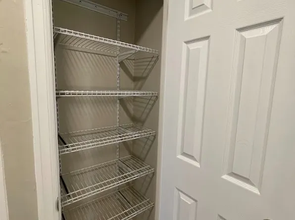 3373 N 47th St, Milwaukee, WI 53216