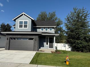 9151 N Raintree Ln, Hayden Lake, ID 83835