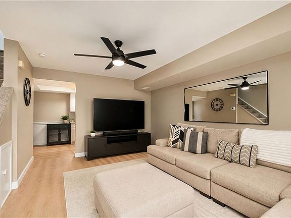 4th image of 21 Bunnell Ct