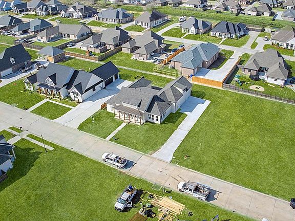 3rd image of 108 Hazelwood Dr