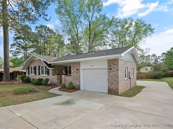 618 Bessemer Cir, Fayetteville, NC 28301