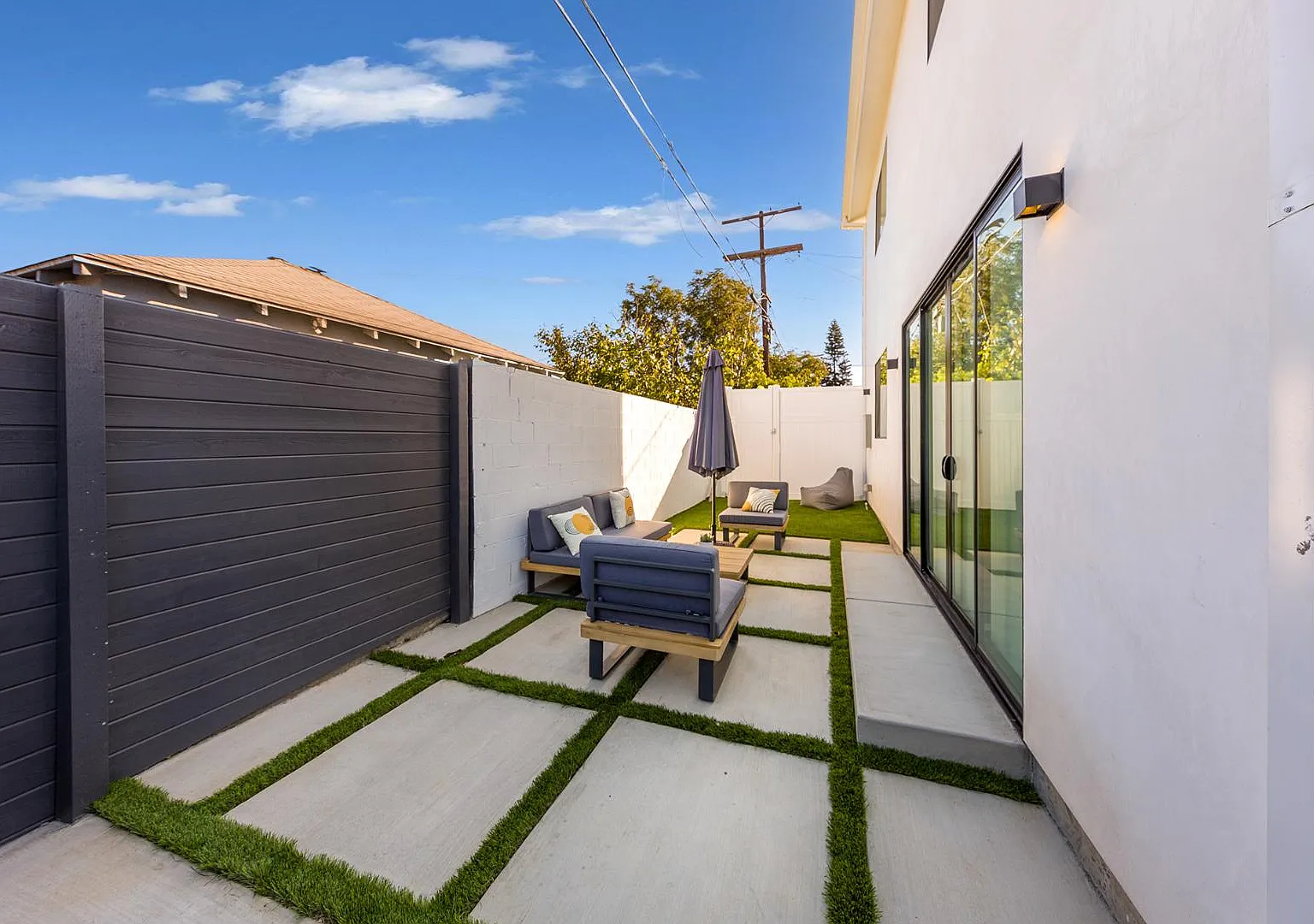 5992 Sawyer St — Photo 2