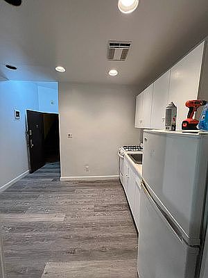 4th image of 473 Columbus Ave #1